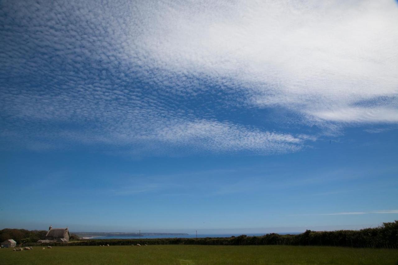 Ewe With A View Sea View Shepherds Huts Breage Exterior photo